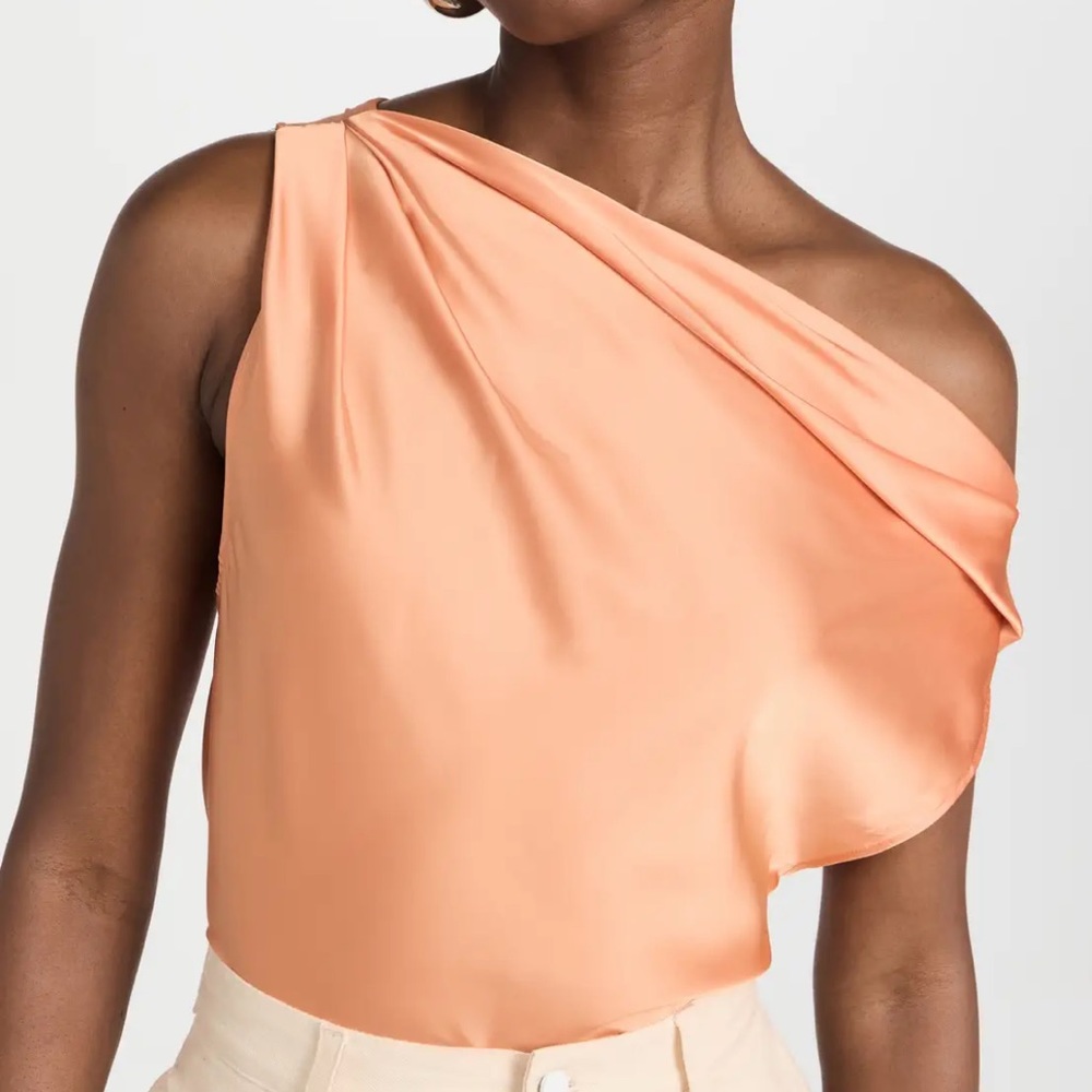 NWT ASTR the label Ceres top size M